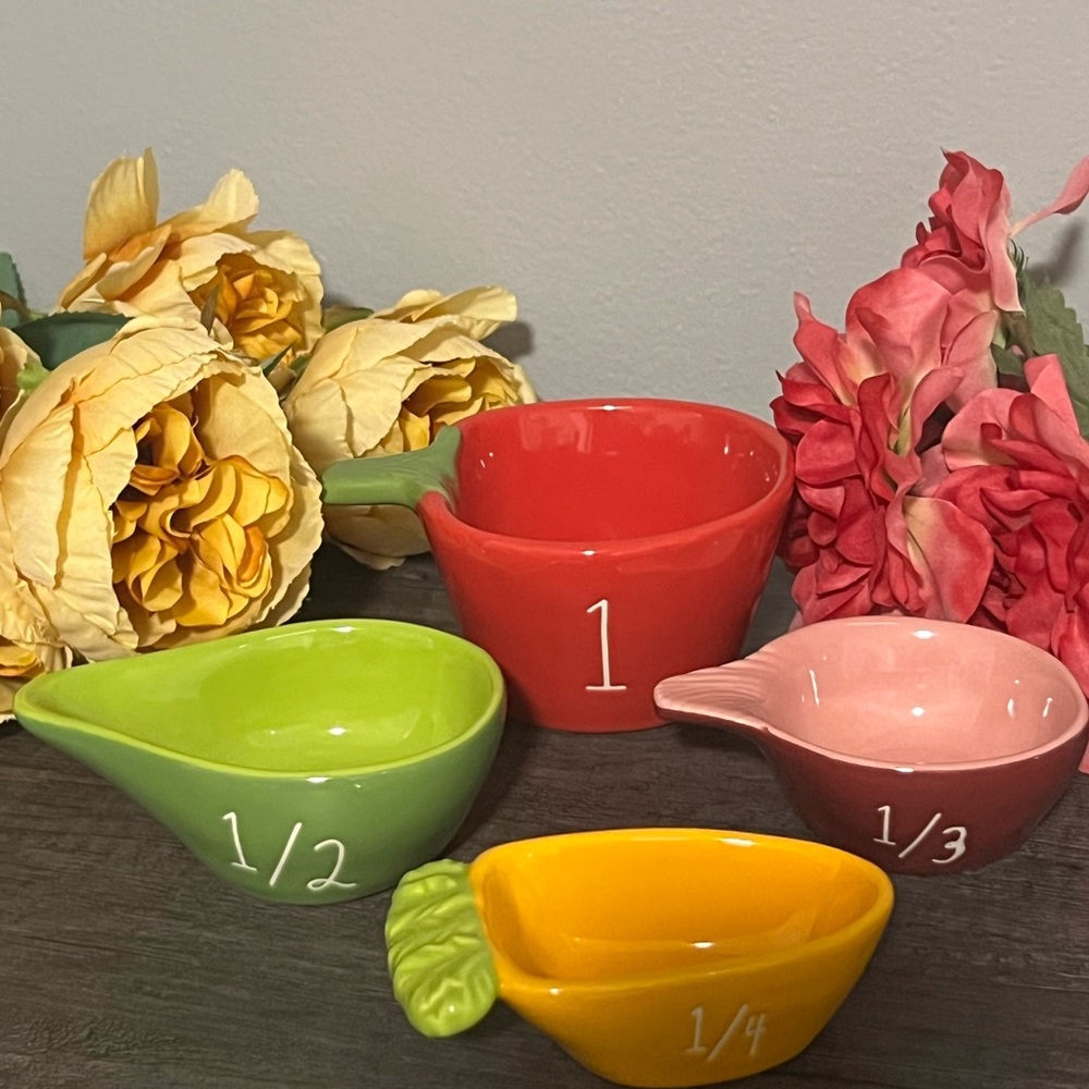 Rae Dunn Colorful Measuring Cups Set - Picture 2 of 9